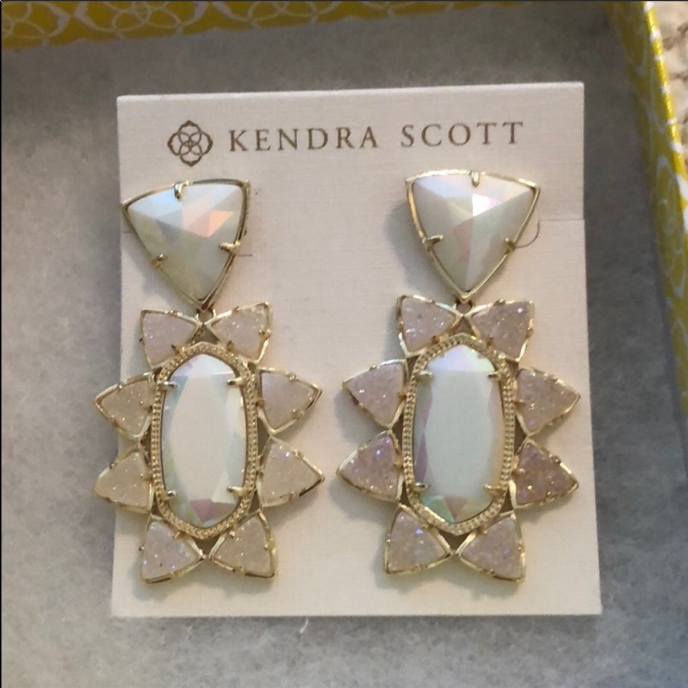 Kendra Scott Auden earrings